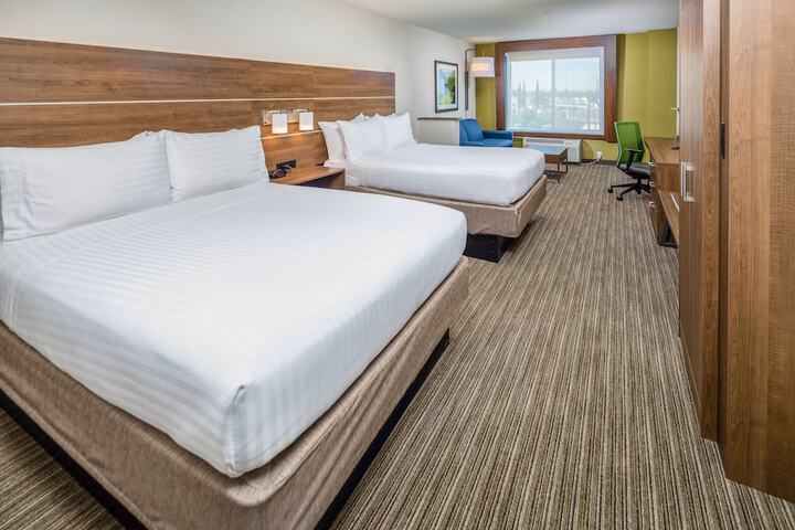 Holiday Inn Express and Suites Modesto by IHG