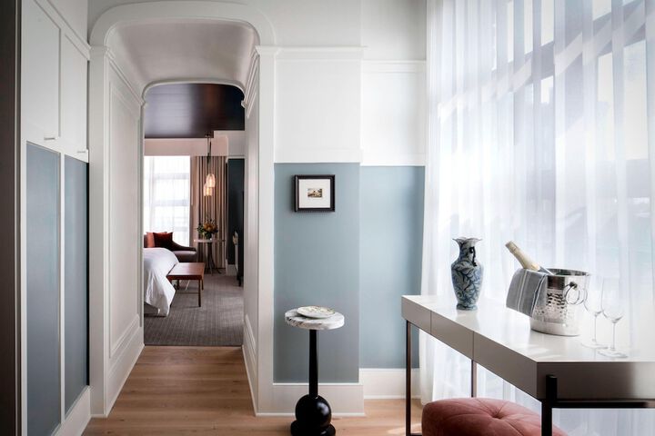 Room 28 of 73