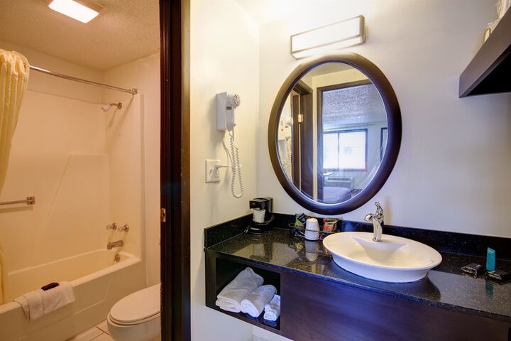 Room 14 of 25