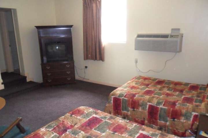 Red Carpet Inn