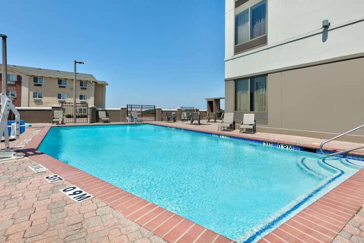 Pool 7 of 70
