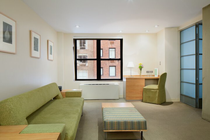 Room 30 of 40