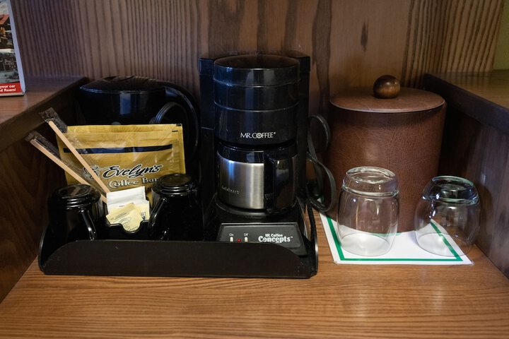 Breakfast/Coffee Service 70 of 91