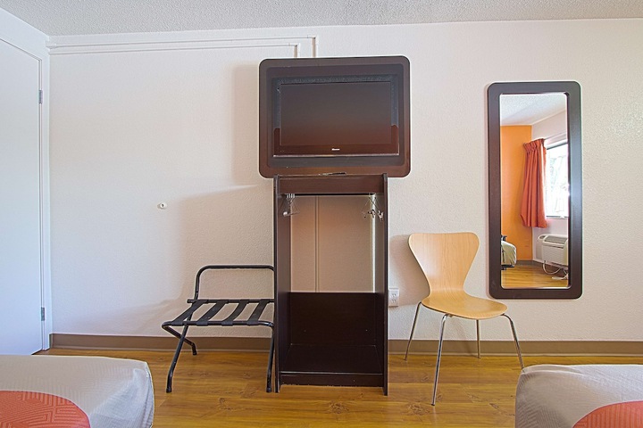 Motel 6 East Brunswick NJ