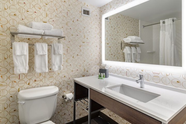 Room 11 of 21