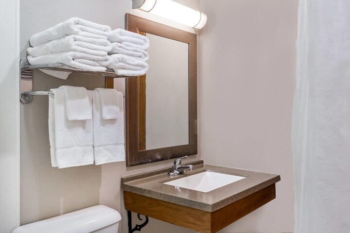Baymont Inn & Suites by Wyndham Platteville