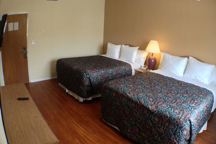 Room 22 of 39