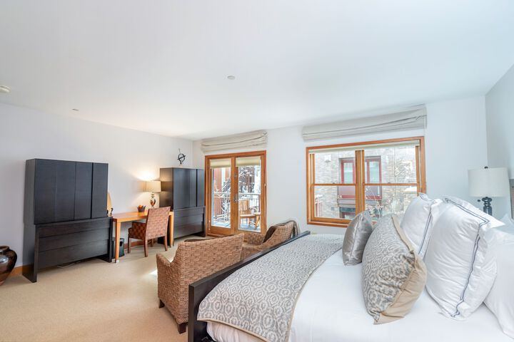 Element 52 Auberge Collection