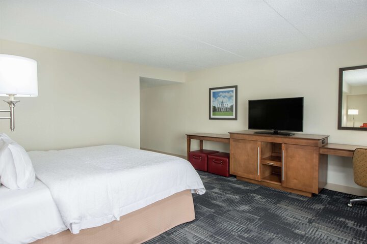 Room 21 of 33