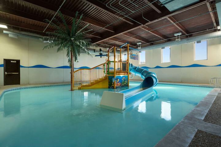 Pool 4 of 24
