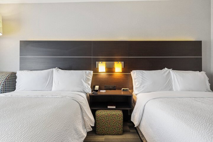 Holiday Inn Express Sunnyvale - Silicon Valley by IHG