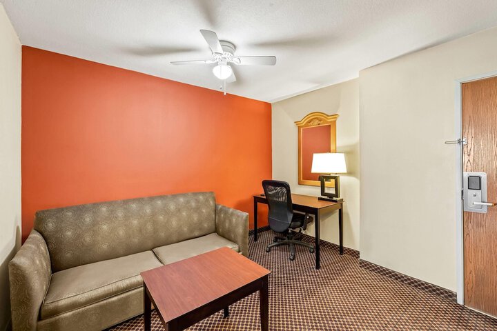 Super 8 by Wyndham Marana / Tucson Area