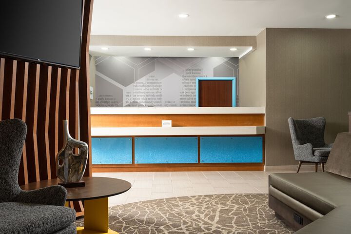 Hotel Interior 6 of 24
