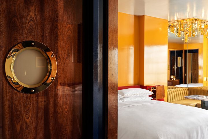 Room 44 of 93