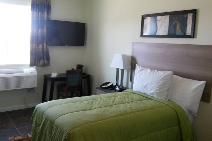 Room 12 of 17