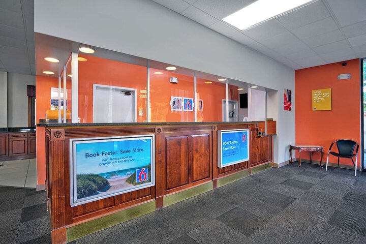 Motel 6 Seaford DE