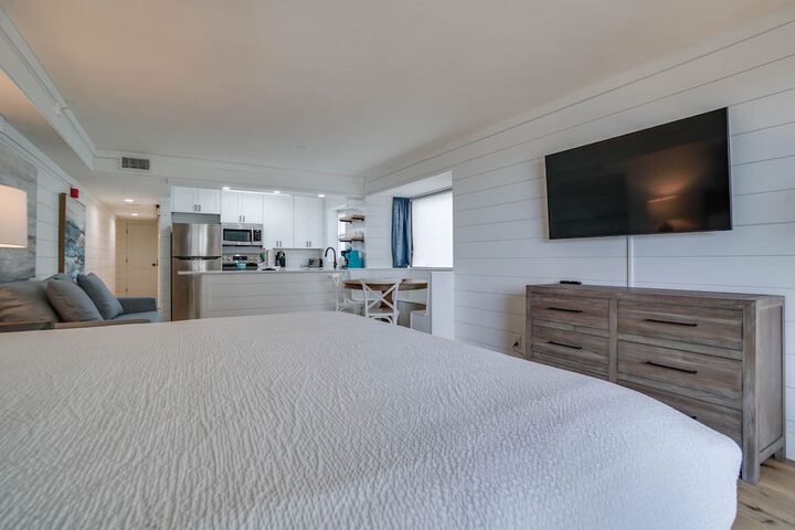 Room 34 of 86
