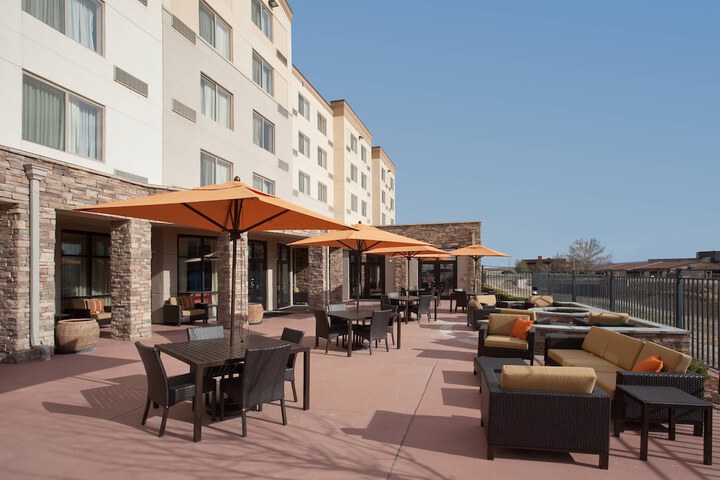 Terrace/Patio 21 of 22