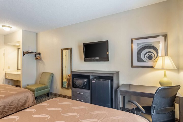 Room 26 of 35