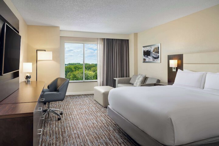 DoubleTree by Hilton Greensboro