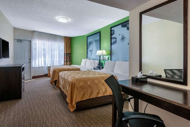 Room 29 of 40