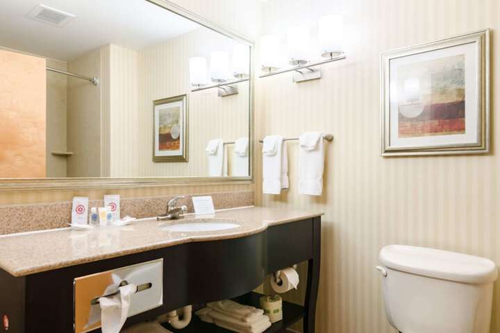 Room 32 of 84