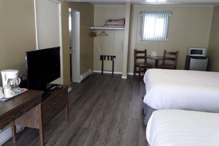 Ray Lyn Motel