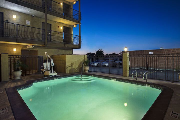 Pool 2 of 24