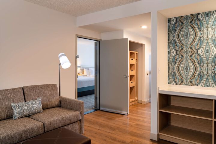 Room 34 of 63