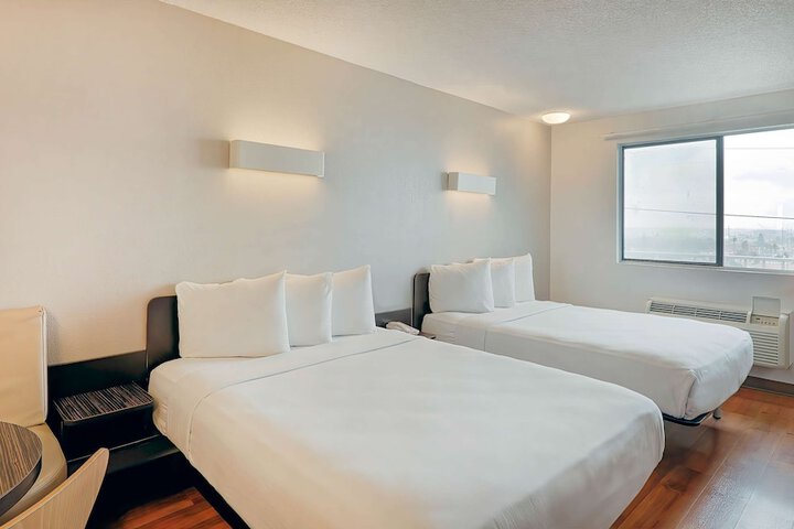 Room 42 of 45