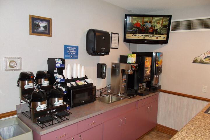 Breakfast/Coffee Service 33 of 37