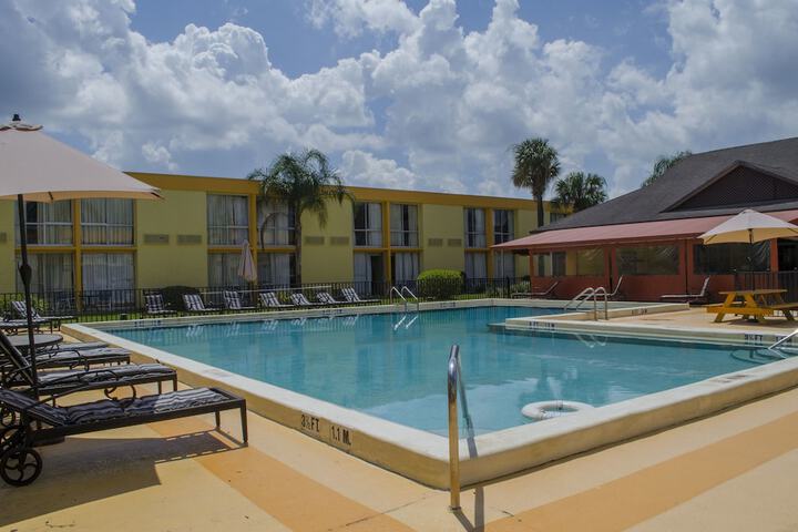 Pool 12 of 58