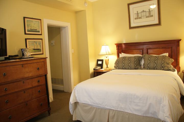 Room 112 of 235