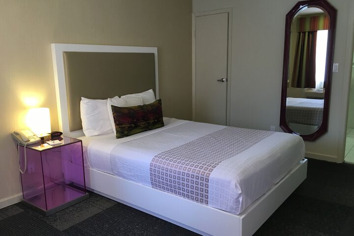 Room 15 of 39