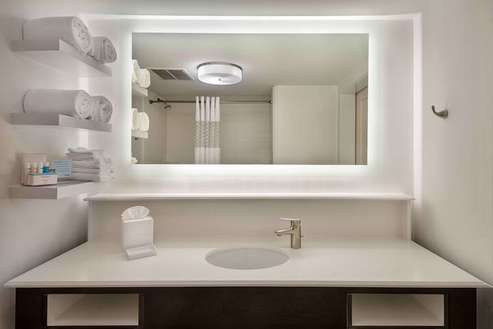 Room 15 of 41