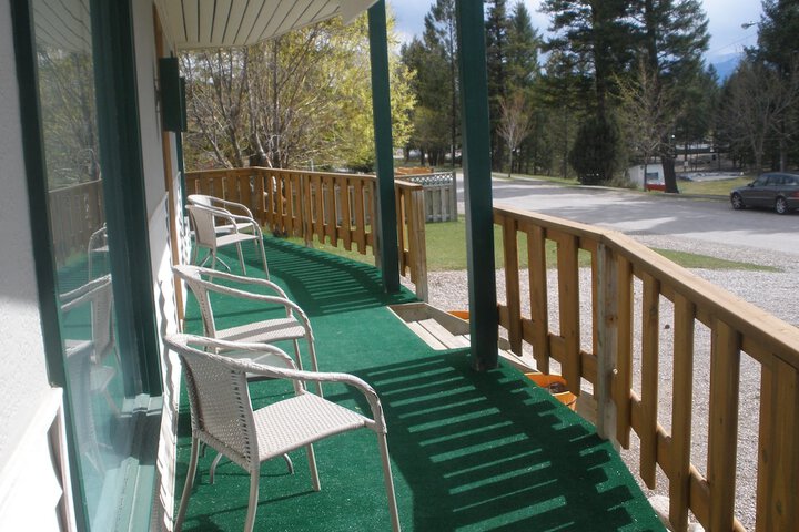 The Piccadilly Motel