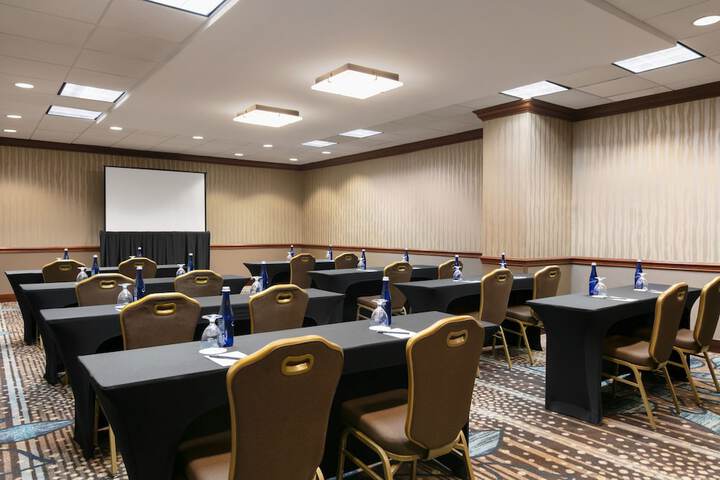 Crowne Plaza Crystal City-Washington D.C. by IHG