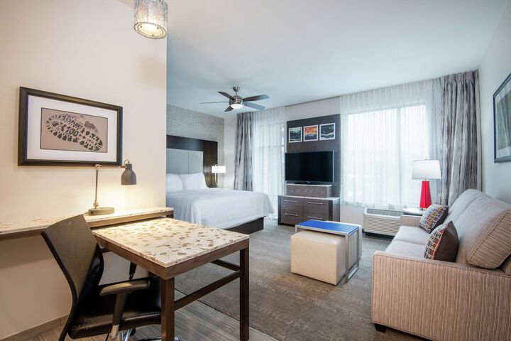 Room 12 of 30