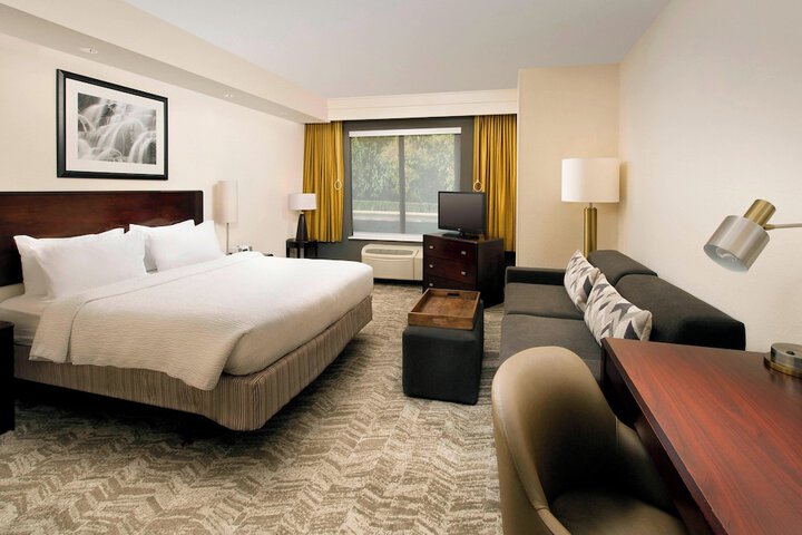 Room 20 of 35