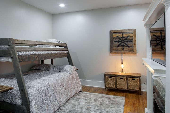 Room 26 of 34
