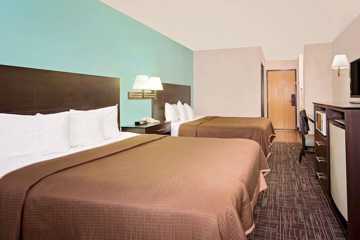 Room 7 of 15