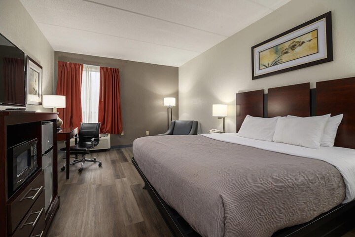 Quality Inn & Suites Lexington South