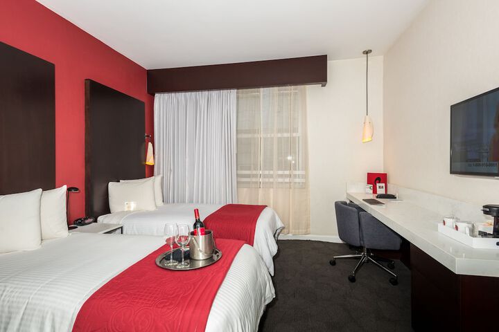 Room 35 of 112