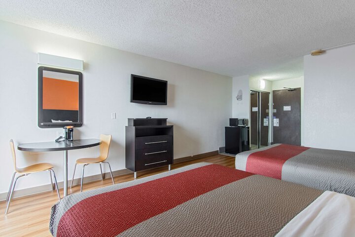 Room 22 of 36
