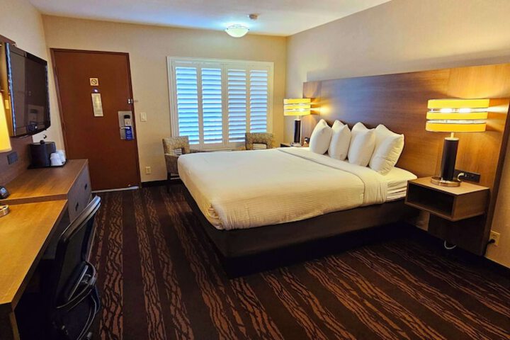 Room 21 of 54