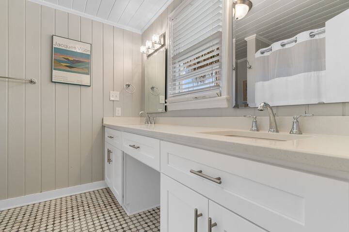 Lachicotte Vacation Rentals