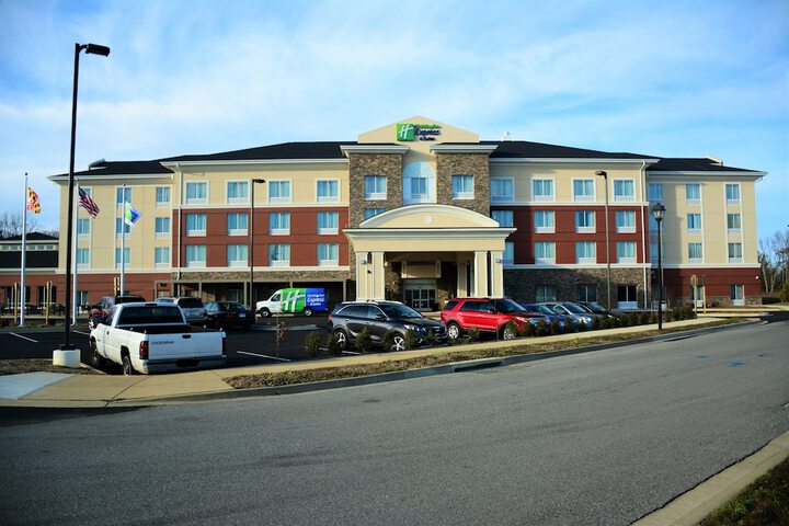 Hotel 7 of 52