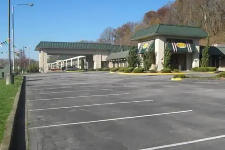 Super 8 Bristol