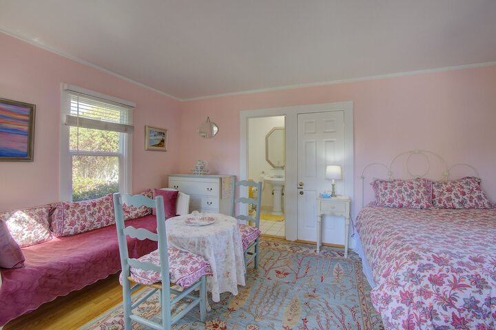 Room 64 of 156