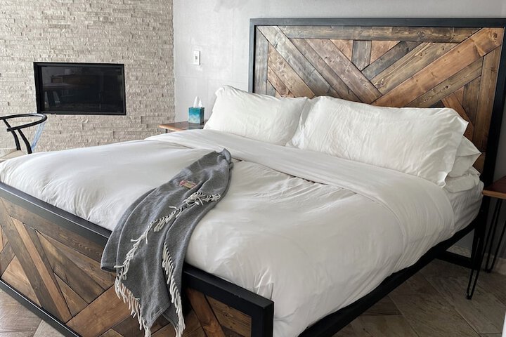 Pikes Peak Paradise Bed and Breakfast